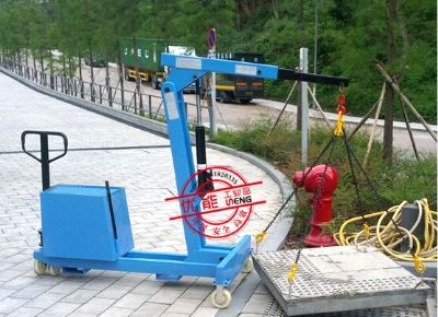 點擊查看詳細信息<br>標題：華友機械移動式小吊機 閱讀次數(shù)：10046